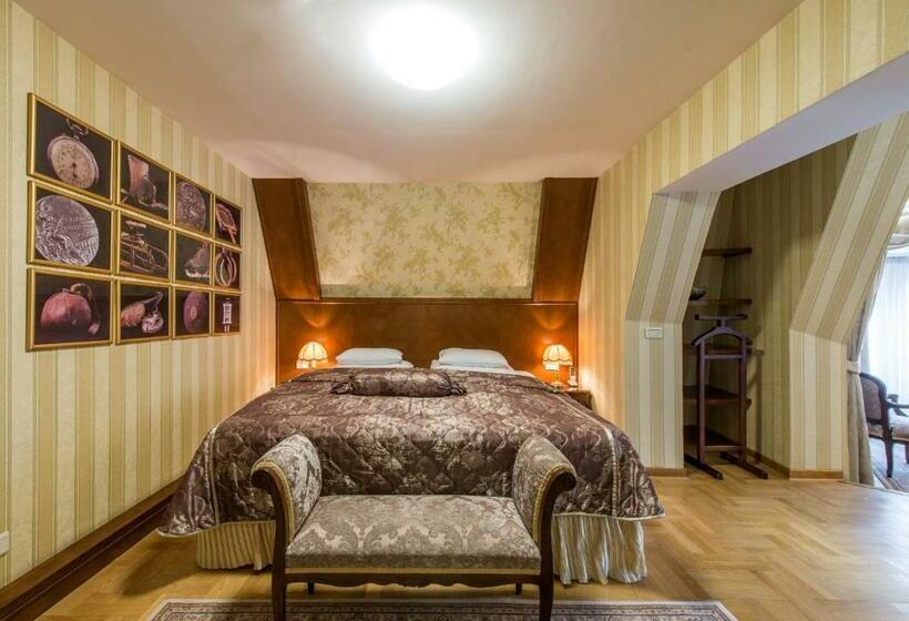 Junior Suite, Moskva