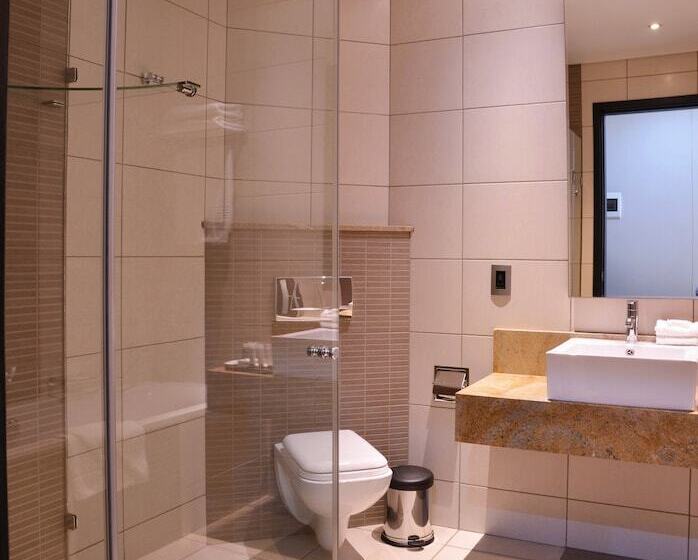 اتاق استاندارد با تخت دوبل, Premier Hotel O.r. Tambo
