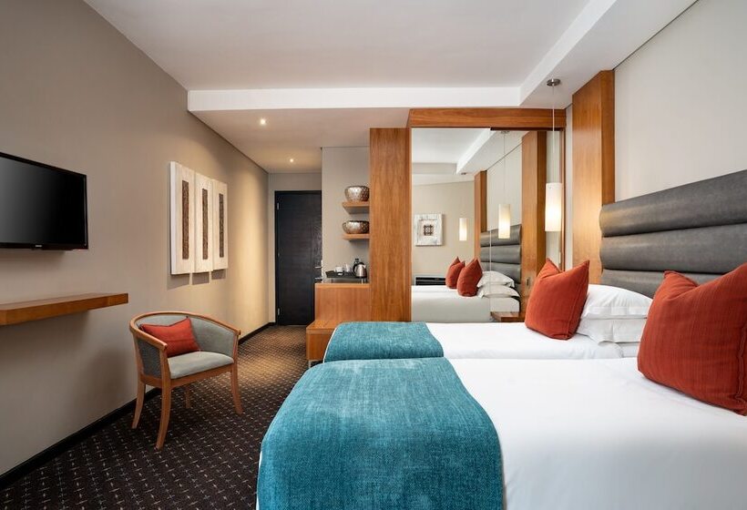 اتاق استاندارد, Premier Hotel O.r. Tambo