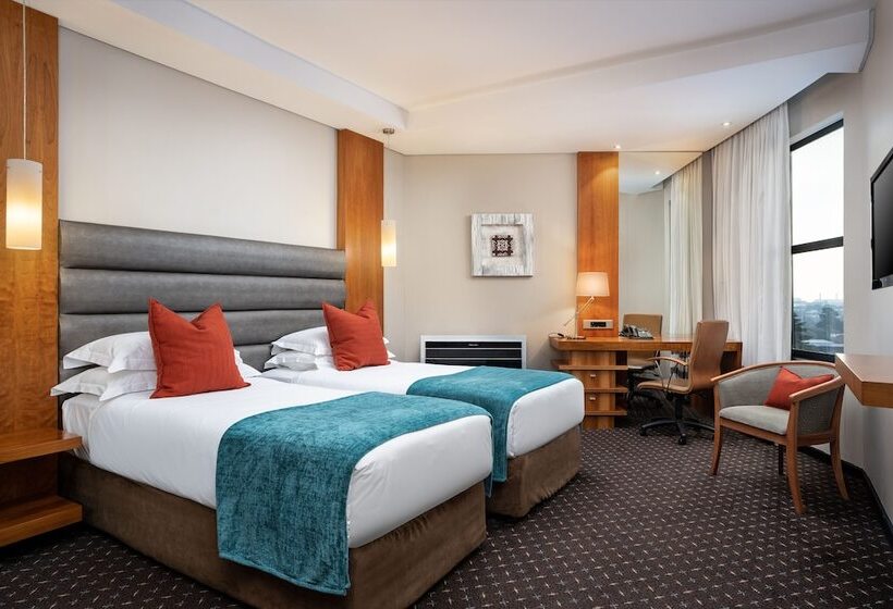 اتاق استاندارد, Premier Hotel O.r. Tambo