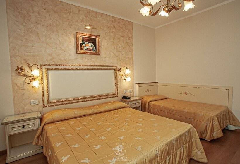 اتاق استاندارد سه نفره, Viktoria Palace