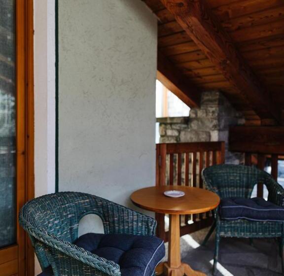 اتاق استاندارد چهار تخته, Walser Courmayeur