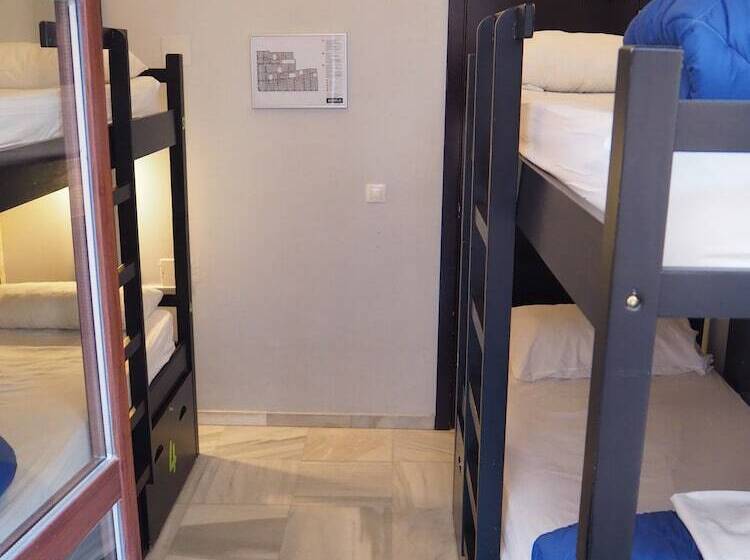 سرير فى غرفة مشتركه, Oasis Backpackers  Hostel Palace Sevilla