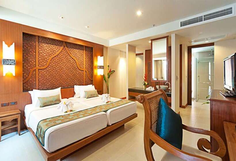 اتاق سوپریور با چشم‌انداز استخر, Rawai Palm Beach Resort