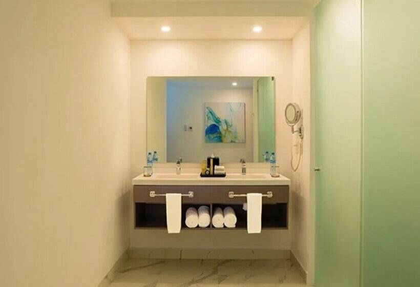 3 Bedroom Suite, The Fives Beach Hotel & Residences - All Inclusive