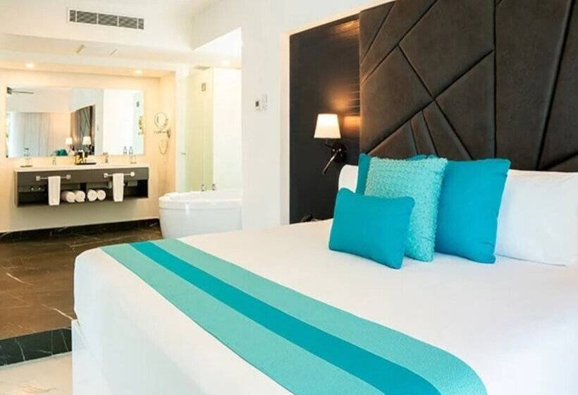 3 Bedroom Suite, The Fives Beach Hotel & Residences - All Inclusive