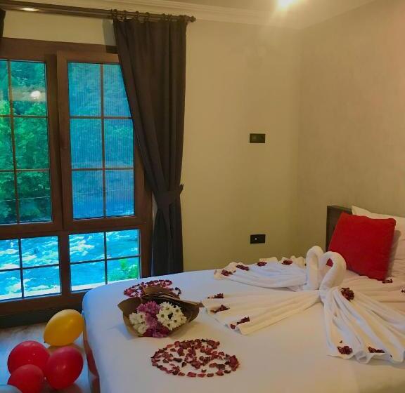 اتاق استاندارد با چشم‌انداز دریاچه, Didi Butik Otel
