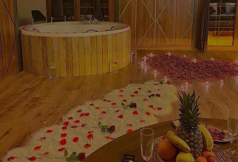 سوییت با چشم‌انداز کوه, Didi Butik Otel