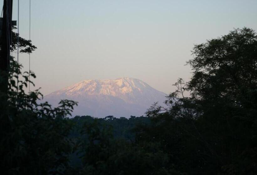 سوییت خانوادگی, Arusha Villa Karamu Coffee Estate