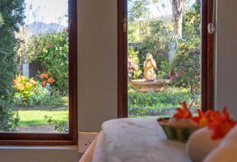 اتاق استاندارد با چشم‌انداز باغ, Bollinger Guest House