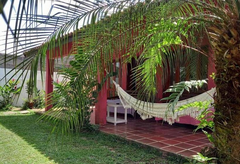 اتاق خانوادگی با چشم‌انداز کوه, Ubatuba Surf Hostel, Apenas A 60 Metros Da Praia Da Lagoinha!