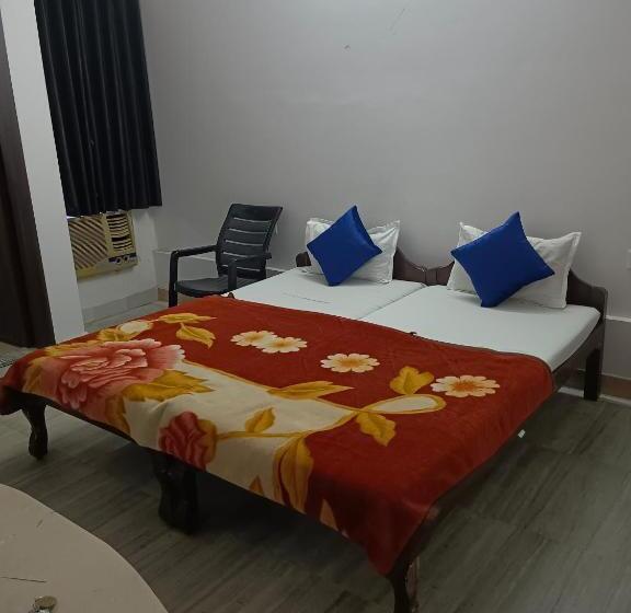 اتاق استاندارد, Shubham