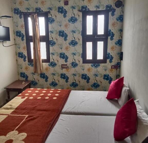 اتاق استاندارد, Shubham