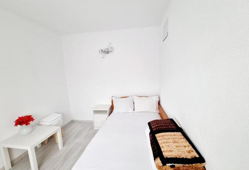 اتاق کلاسیک چهارنفره, Motel Thessaloniki