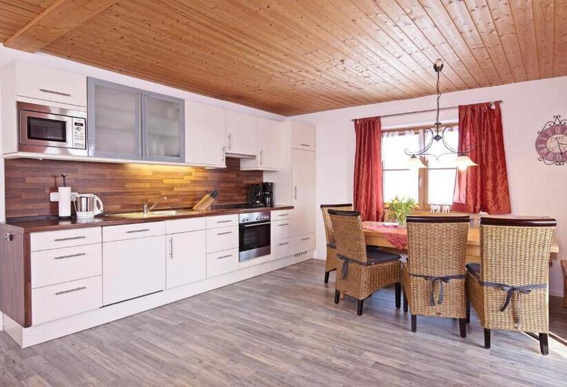 Апартаменты 1 Спальня с Балконом, Ferienhof Dirnberg