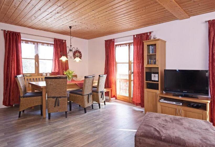 Апартаменты 1 Спальня с Балконом, Ferienhof Dirnberg