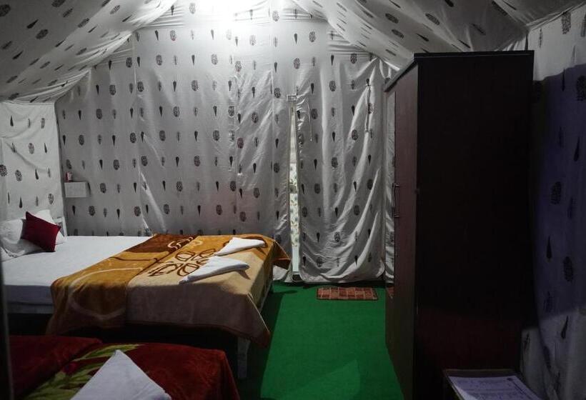 اتاق استاندارد سه تخته با بالکن, Kaziranga Eco Camp