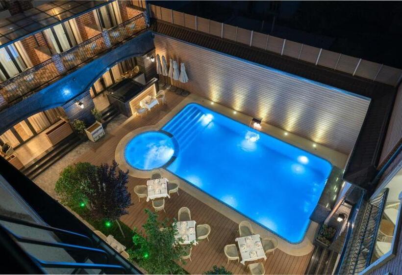 اتاق استاندارد یک نفره, Oscar Boutique
