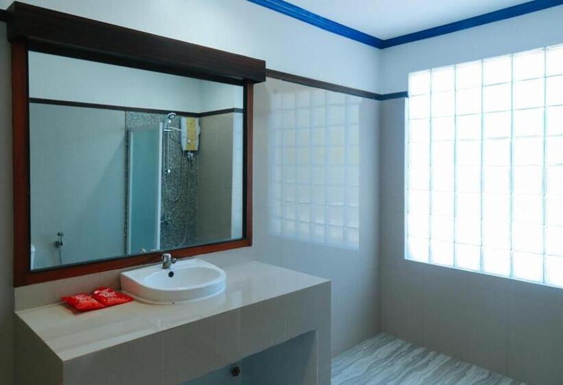 اتاق خانوادگی, Reddoorz Plus @ Castle Chateau Iloilo