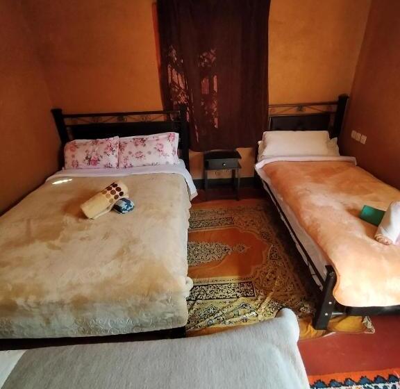 اتاق استاندارد چهار تخته, Auberge Restaurant Tizgui