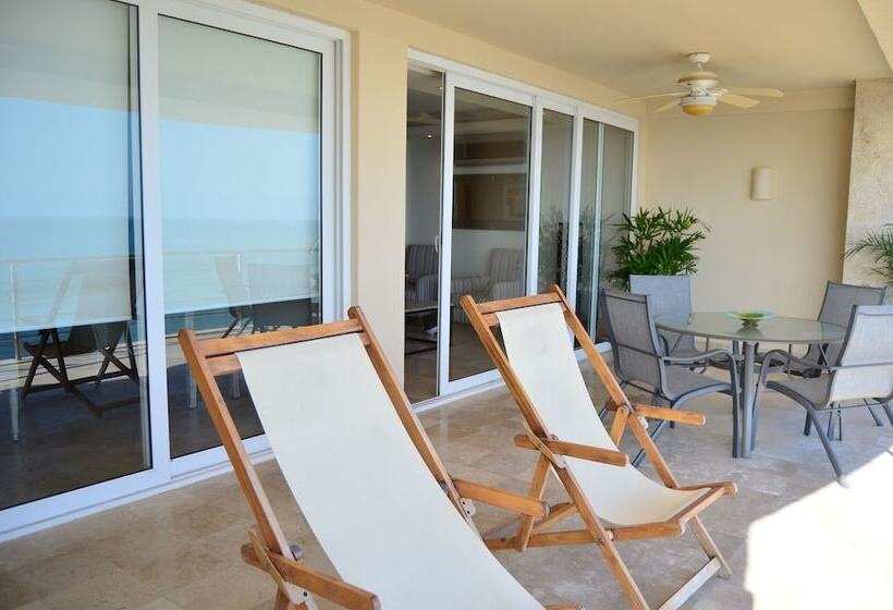 2 Bedroom Deluxe Apartment Sea View, Punta Mita Luxury Beachfront Condo