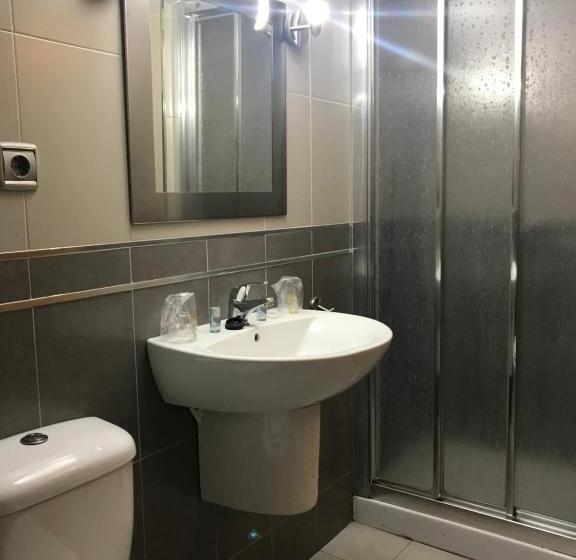 اتاق استاندارد یک نفره, Residencial Santamaría