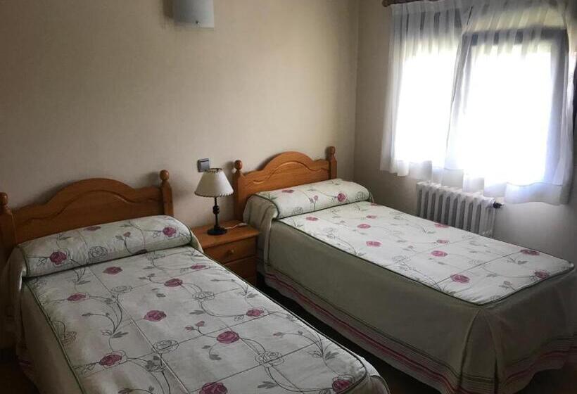 اتاق اکونومی, Residencial Santamaría