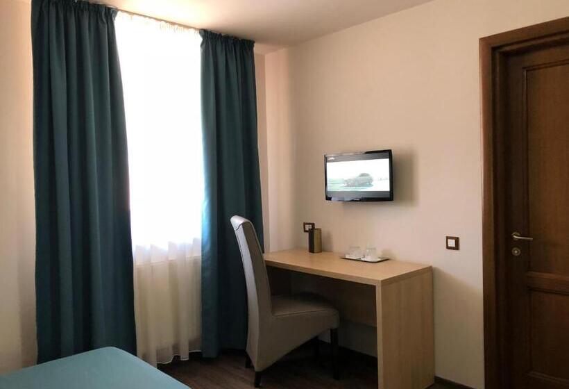 اتاق سوپریور, Pensiunea Lido