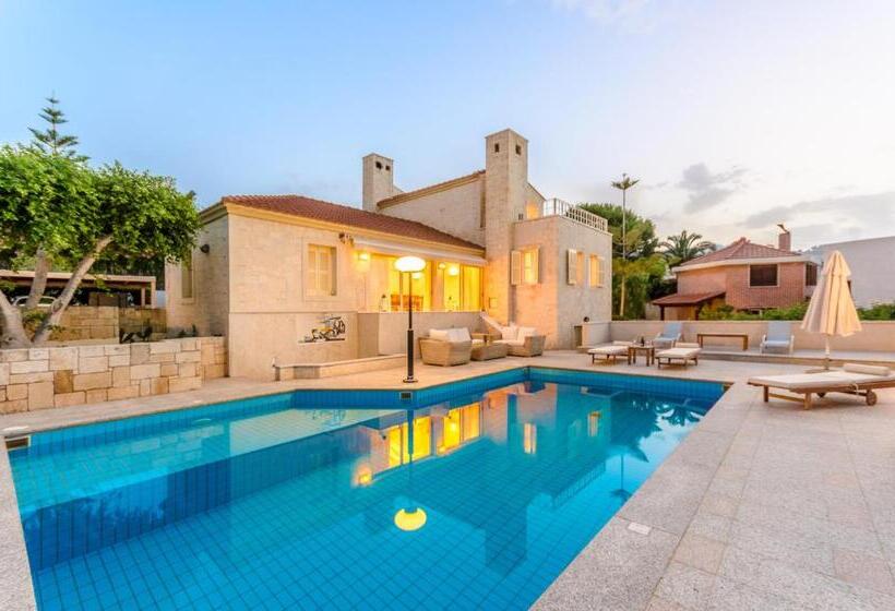 3 Bedroom Villa with Pool, Anna Maria Village