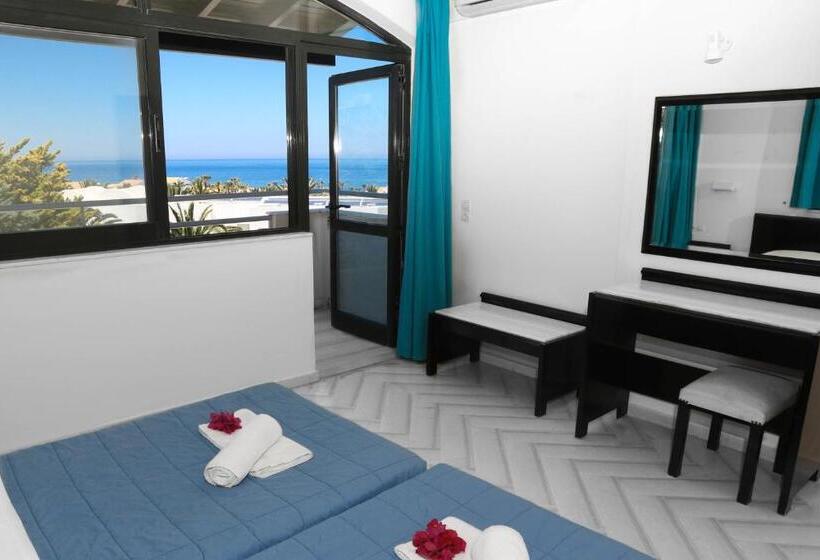 1 Bedroom Apartment Sea View, Anna Maria Village