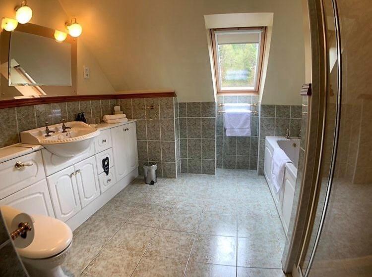 اتاق سوپریور, Ardno House B & B