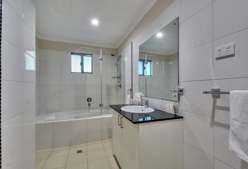 2 Bedroom Executive Apartment, Argus Apartments Darwin