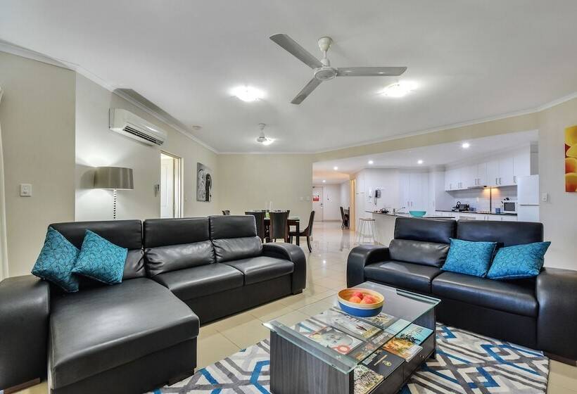 2 Bedroom Premium Apartment, Argus Apartments Darwin