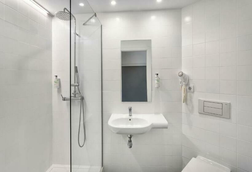 اتاق خانوادگی, B&b Hotel Albacete