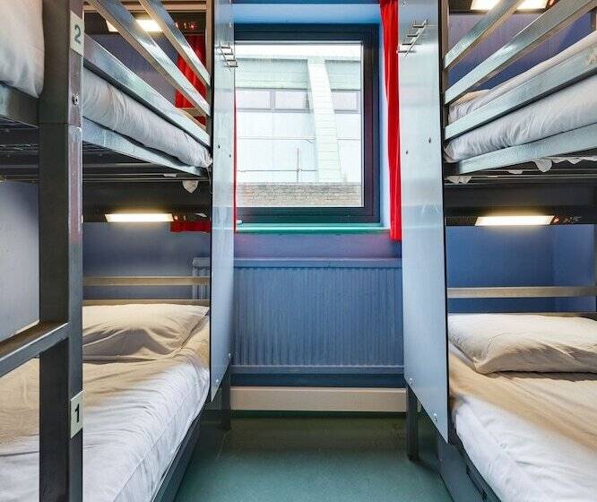 تختخواب در اتاق مشترک, Clink 261 Hostel