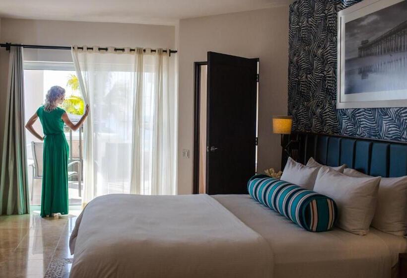 سوییت اجرایی, Corazón Cabo, a Noble House Resort