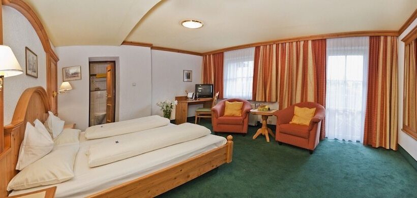 Standard Room with Balcony, Alpenpark Resort Superior