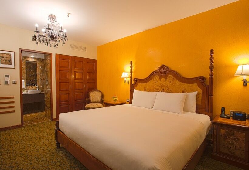 Deluxe Room Queen Bed, Aranwa Cusco Boutique