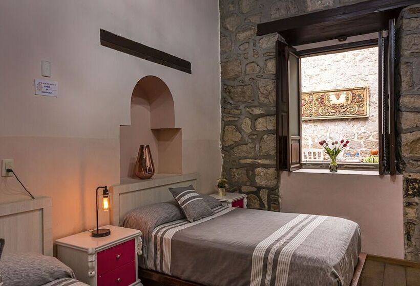 سوییت جونیور, Hotel Cantera Rosa