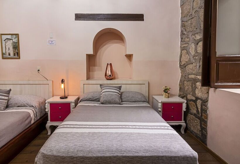 سوییت جونیور, Hotel Cantera Rosa