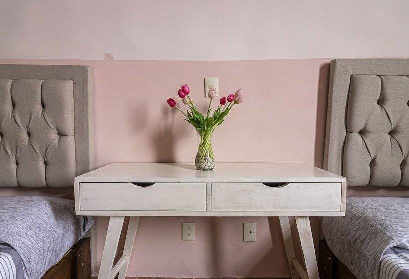 سوییت جونیور, Hotel Cantera Rosa