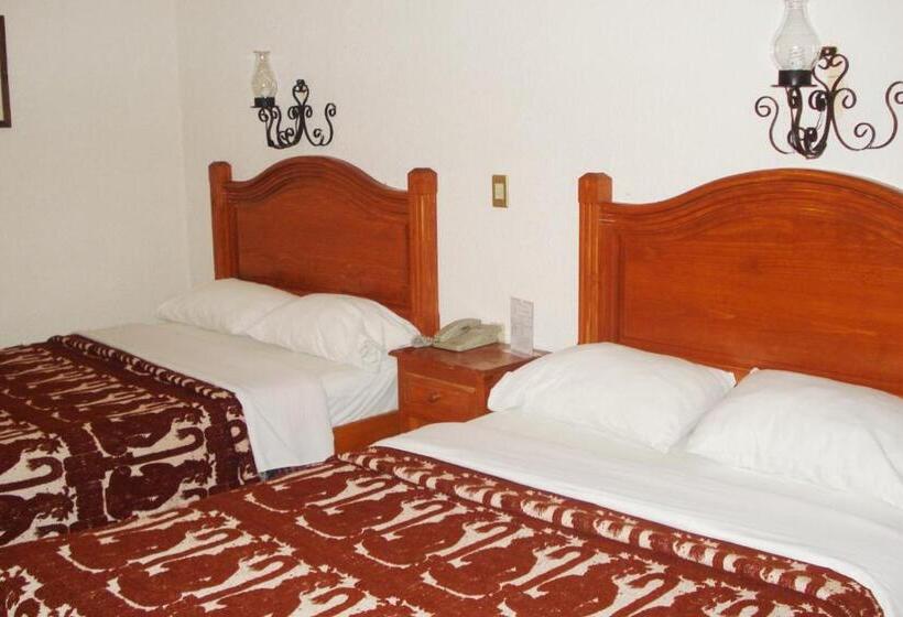 Standard Room 2 Double Beds, Don Quijote