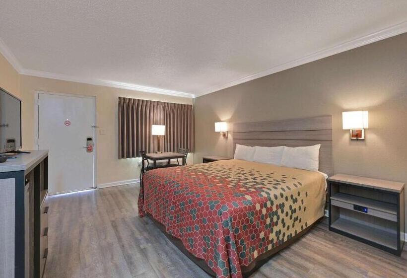 غرفة قياسية سرير كينج, Econo Lodge