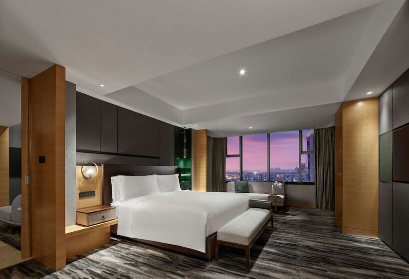 اتاق استاندارد با تخت دوبل, Hilton Shanghai Hongqiao