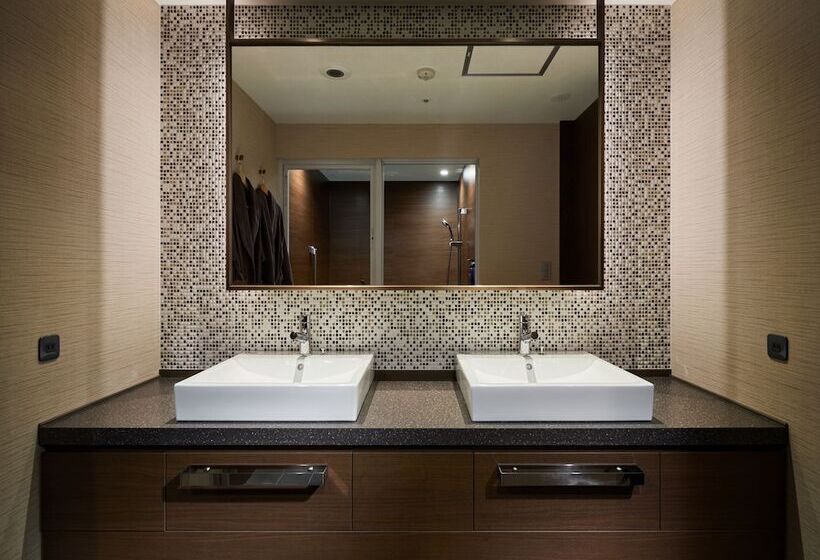 سوییت جونیور, Okinawa Nahana Hotel & Spa