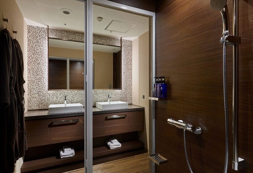 سوییت جونیور, Okinawa Nahana Hotel & Spa