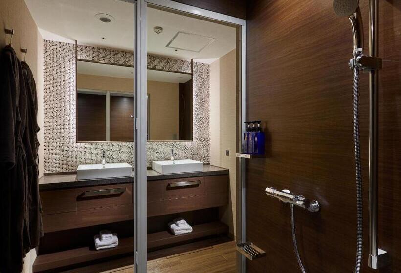 سوییت جونیور, Okinawa Nahana Hotel & Spa