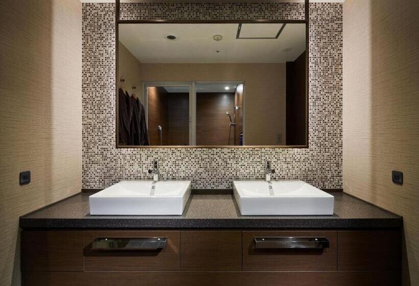 سوییت جونیور, Okinawa Nahana Hotel & Spa