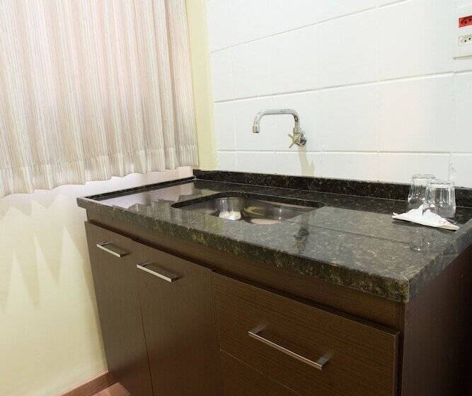 اتاق استاندارد, Olavo Bilac