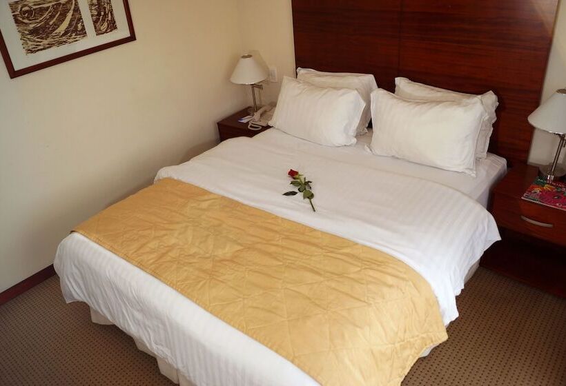 Deluxe Room, Stubel Suites & Cafe